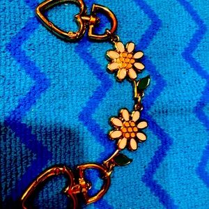 Non branded wallet chain..beautiful!